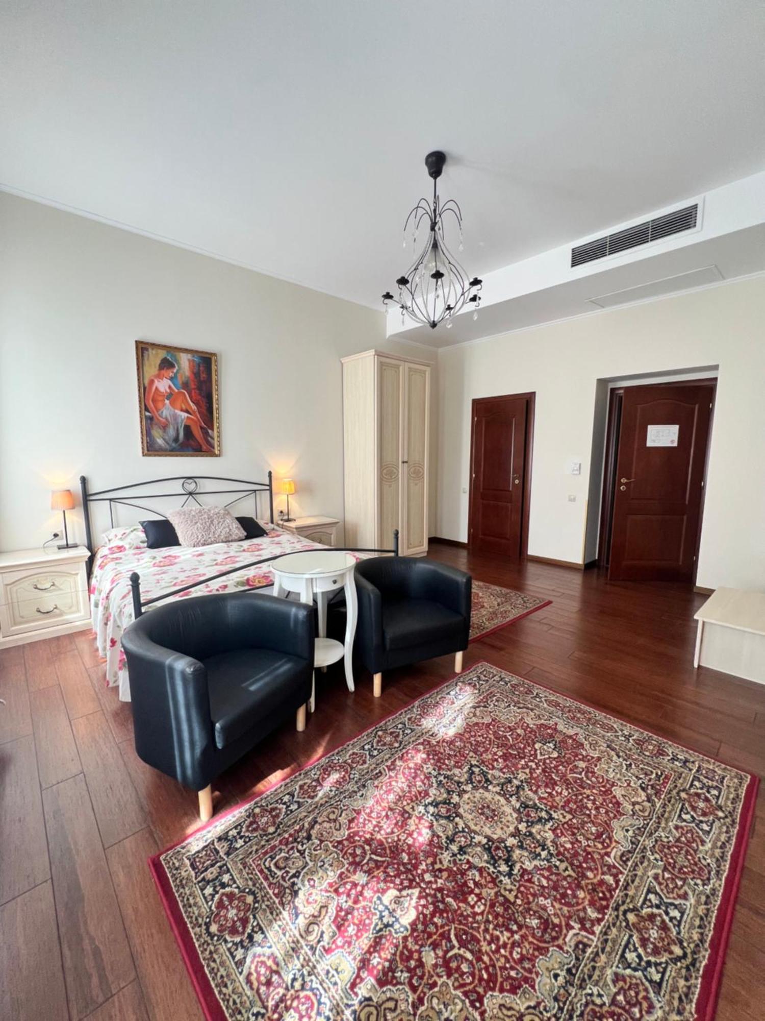 Park Villa - Boutique Hotel 티미쇼아라 외부 사진