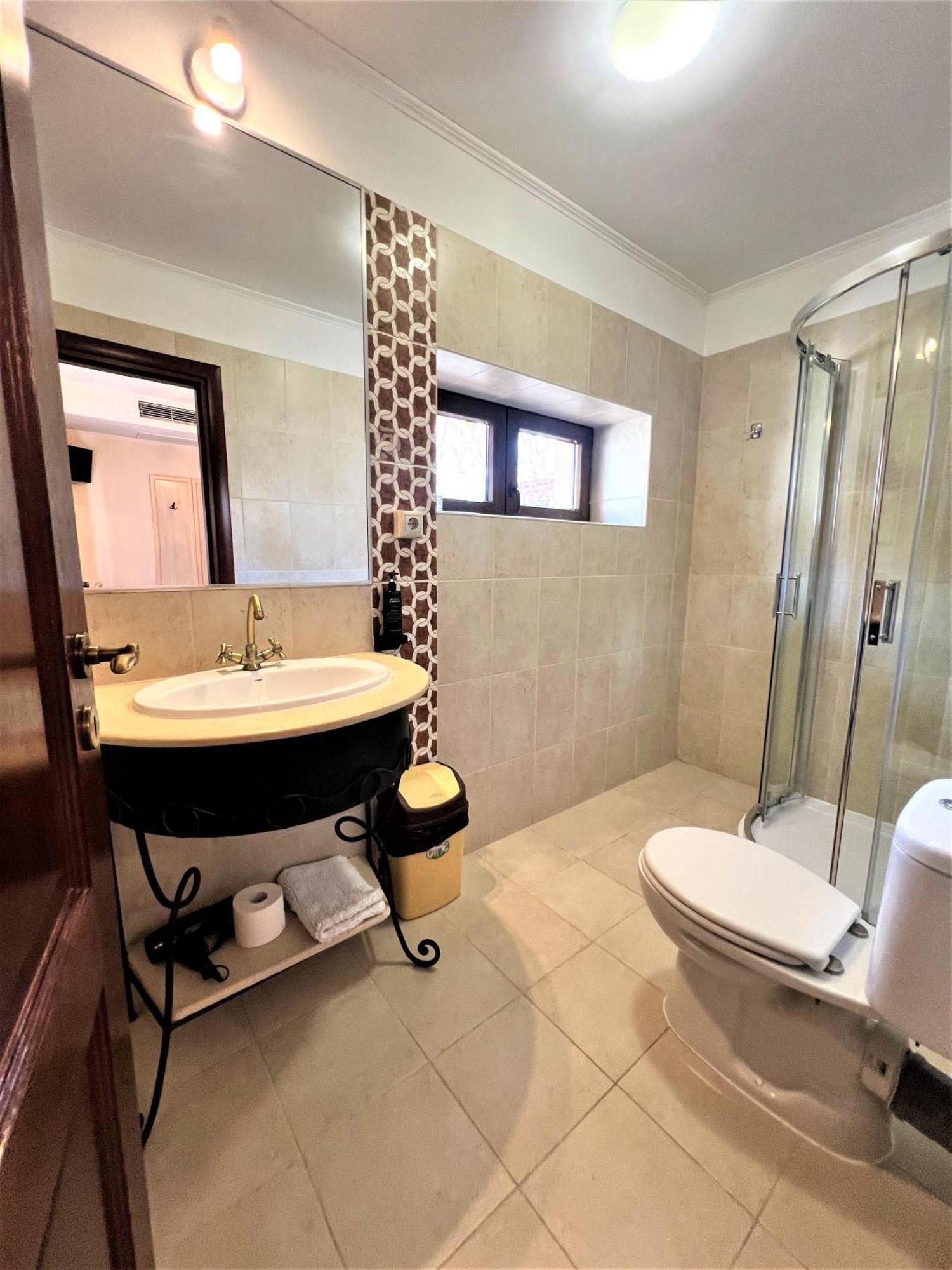 Park Villa - Boutique Hotel 티미쇼아라 외부 사진