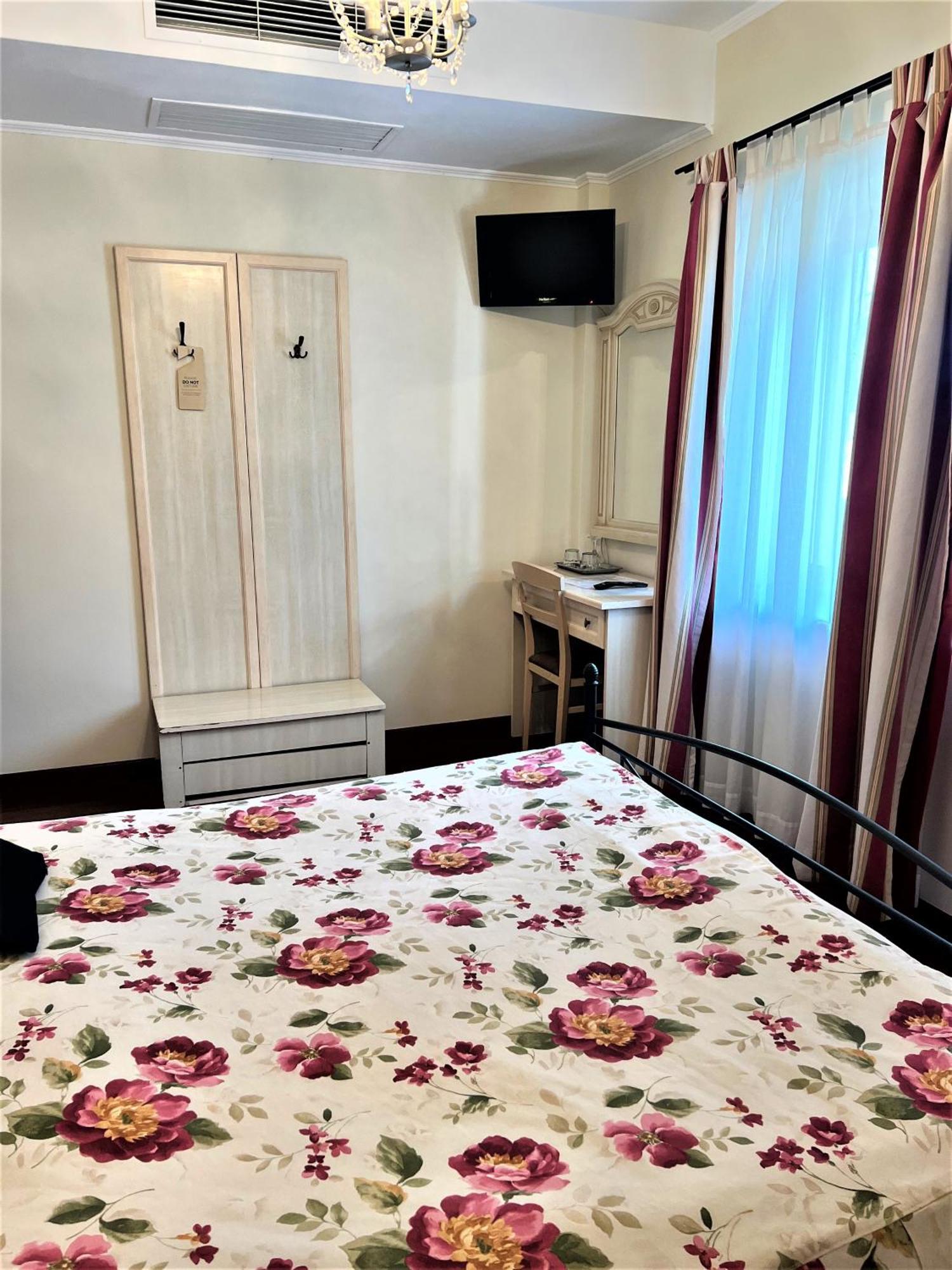 Park Villa - Boutique Hotel 티미쇼아라 외부 사진
