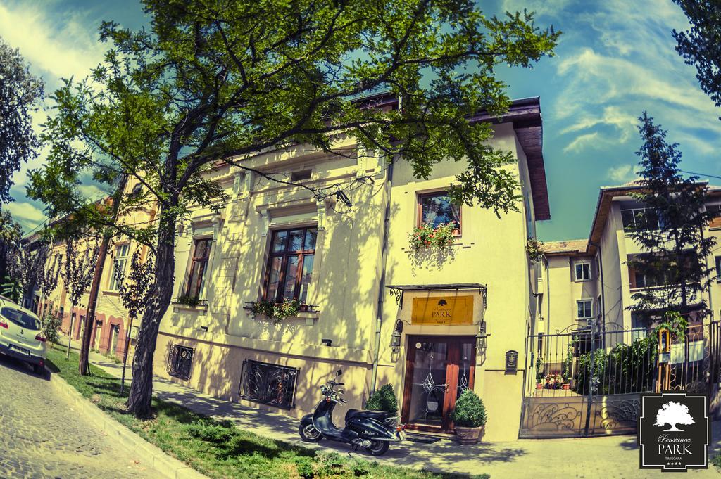 Park Villa - Boutique Hotel 티미쇼아라 외부 사진