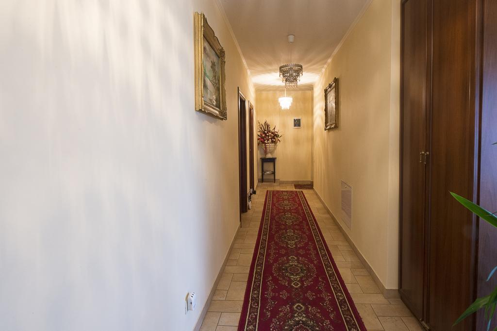 Park Villa - Boutique Hotel 티미쇼아라 외부 사진