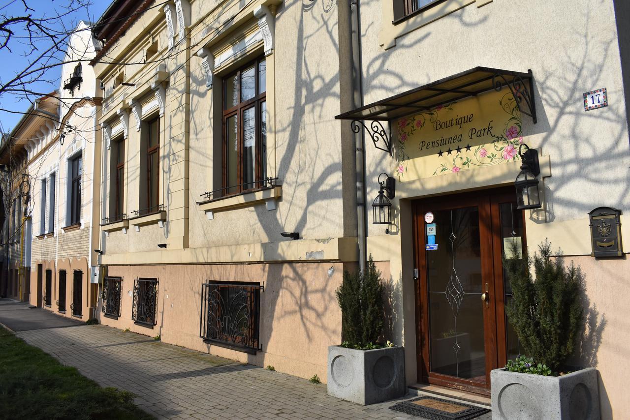 Park Villa - Boutique Hotel 티미쇼아라 외부 사진